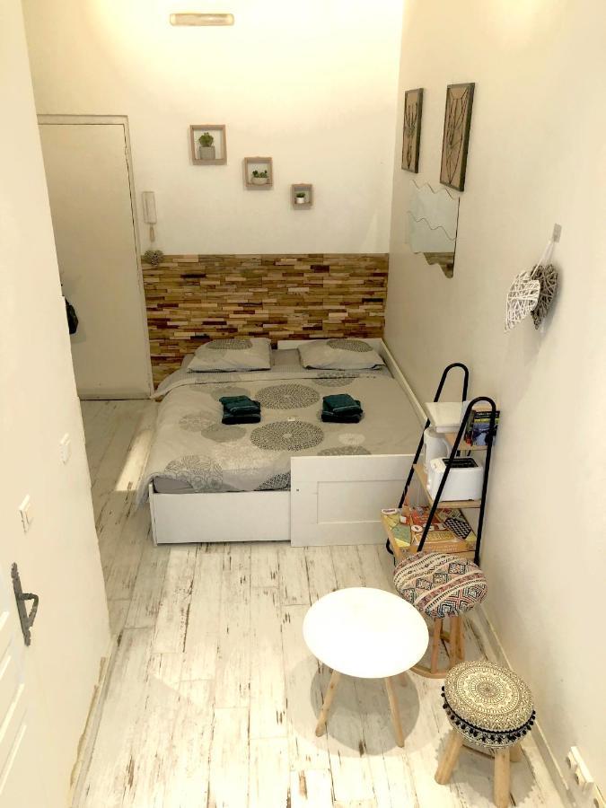 Cozy Nest Apartamento Tolón Exterior foto